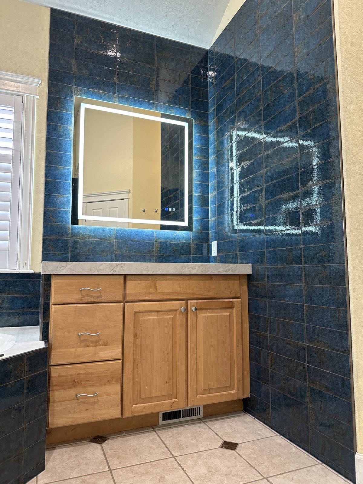 Blue porcelain backsplash wall